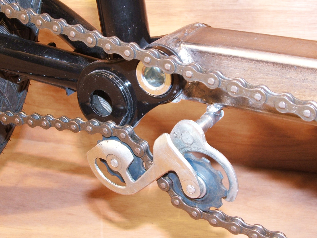 StreetFox Tadpole Trike - trike chain guide